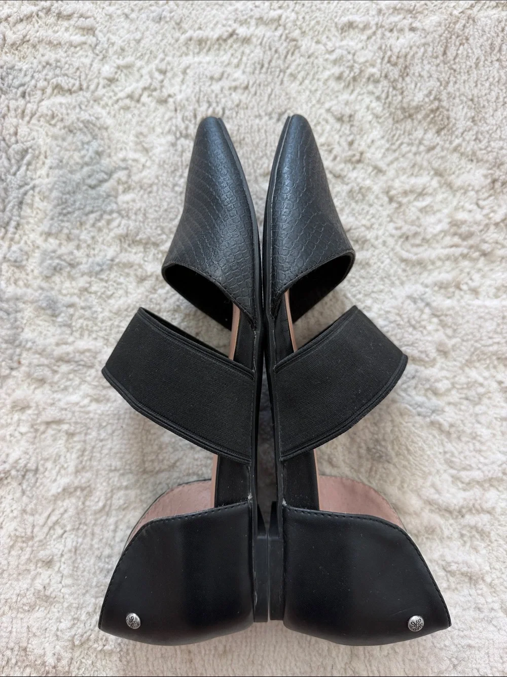 Simply Vera Vera Wang Black Pointed D'Orsay Flats with Elastic Strap